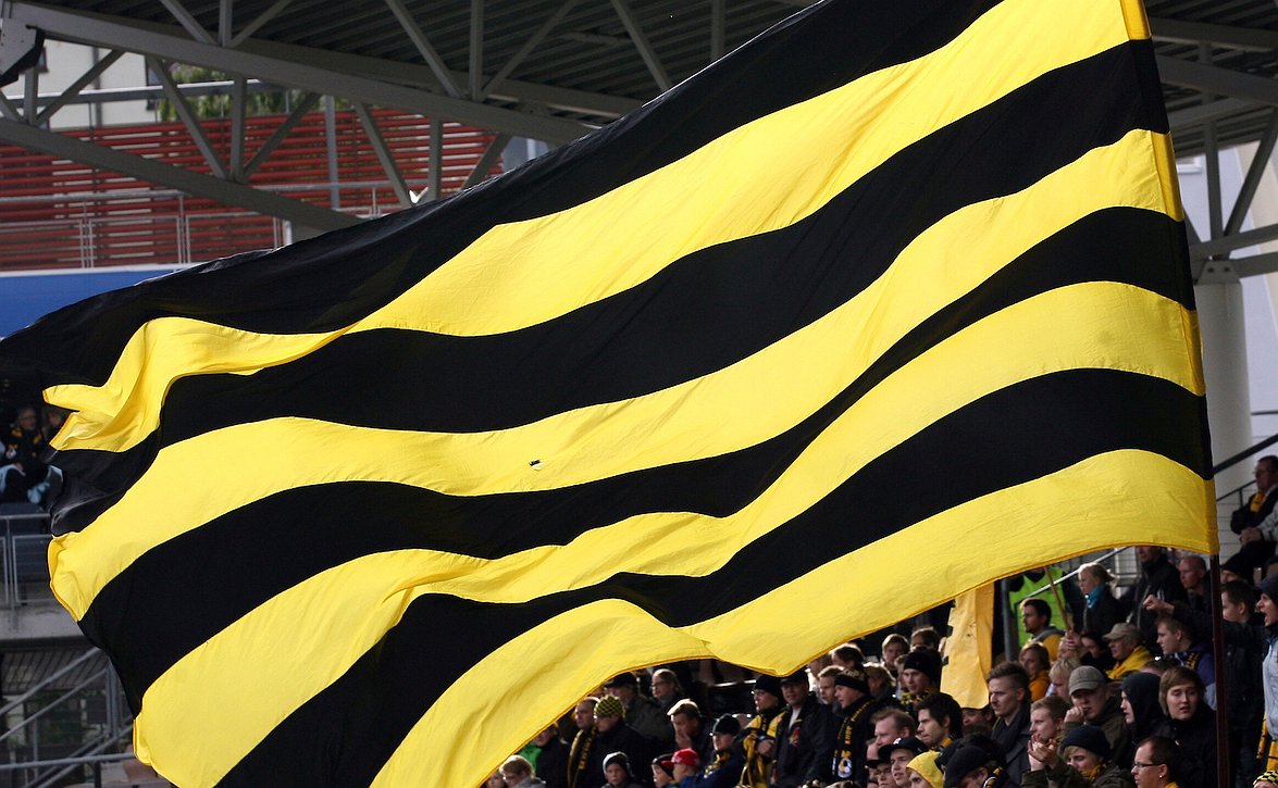 KuPS.n takalinjoille vahvistus AIK:sta - "Täsmähankinta paikkaamaan aukkoa"