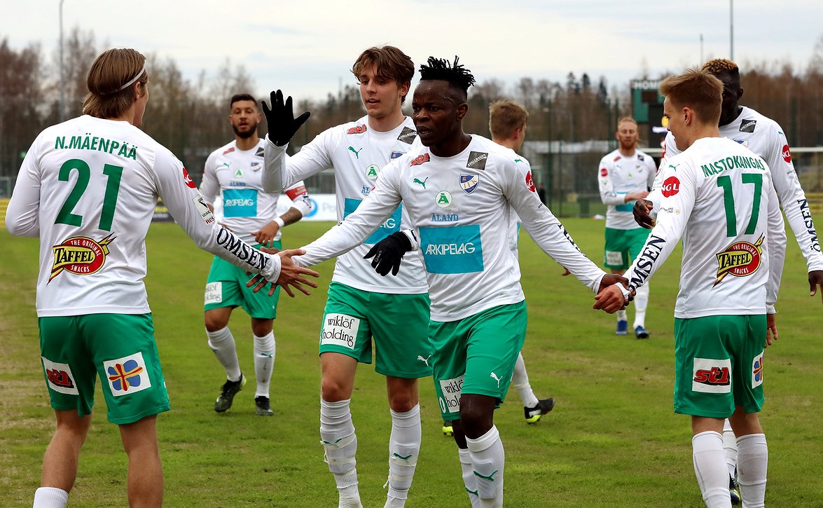"Tilanteenvaihdoissa ratkaisun avain" – IFK Mariehamn osaa varoa KuPS:n vahvuuksia
