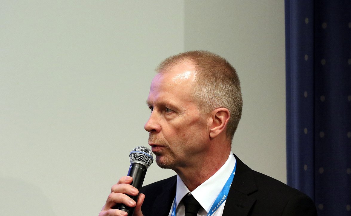 Huttunen vaitonainen VPS:n uusista kolhuista