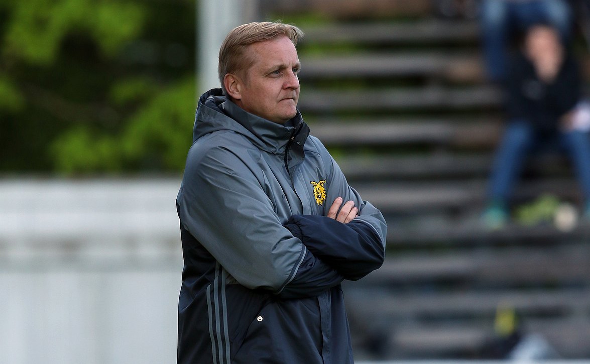 ​Ilves palasi harjoituskentälle