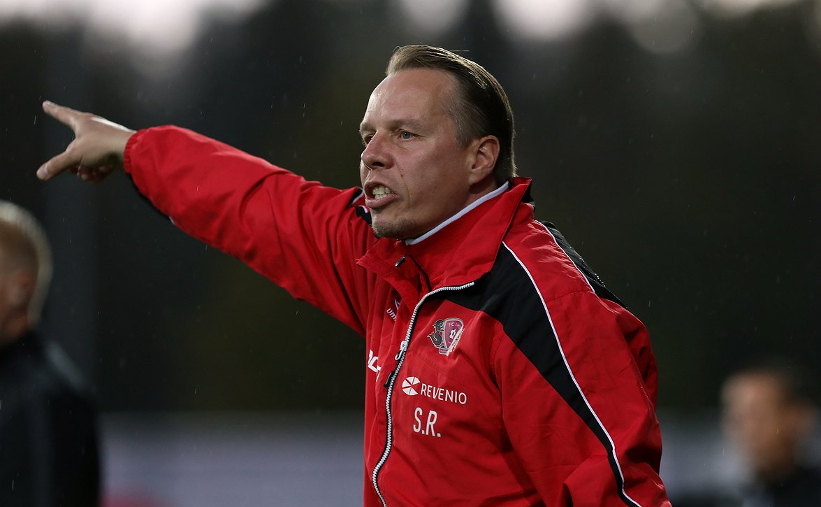 "Pojat pääsevät näkemään liigavauhtia" - FC Lahden akatemiapelaajia liigajoukkueen mukana