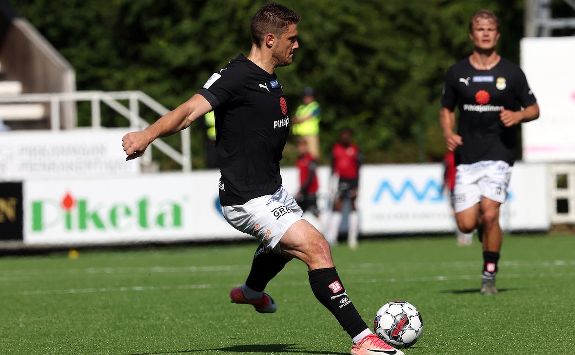 Filip Valenčič suuntaa Islantiin
