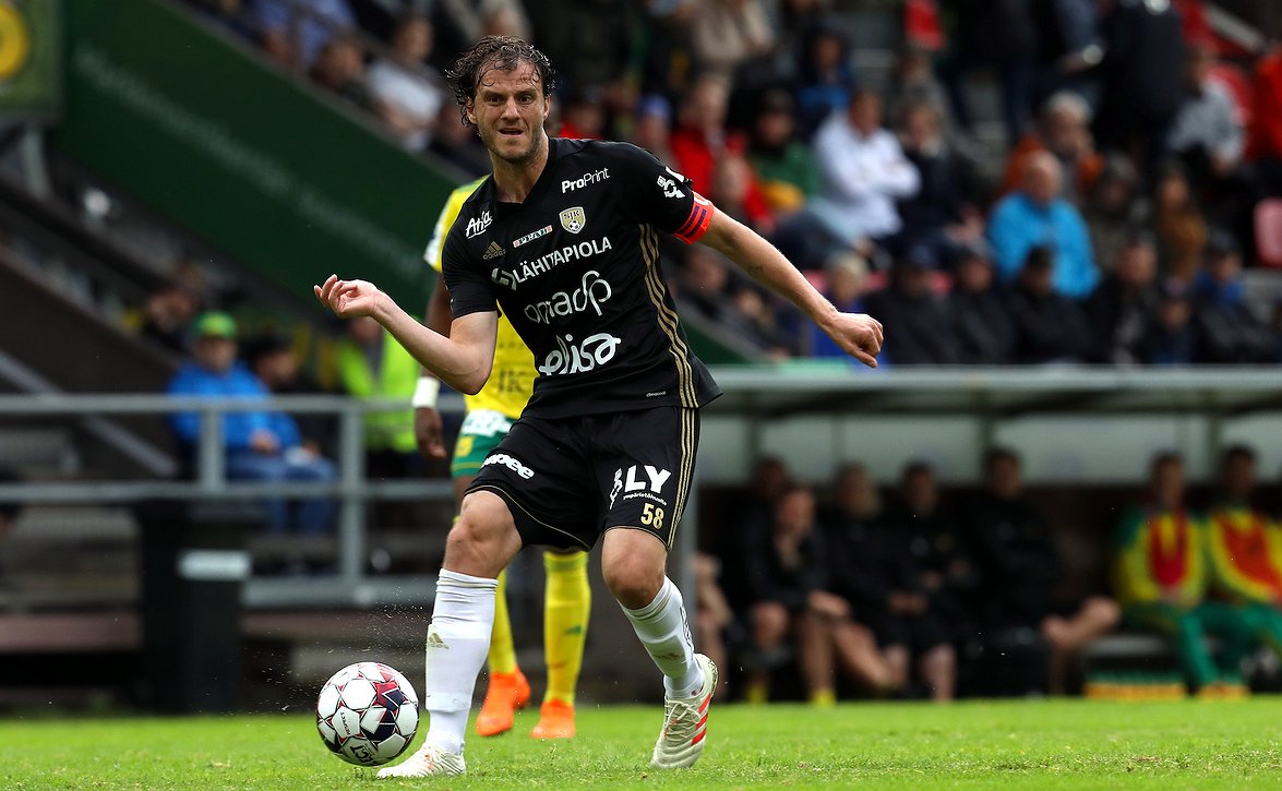 Mehmet Hetemaj vieraana Veikkausliiga ja Naisten Liiga -podcastin tämän viikon jaksossa