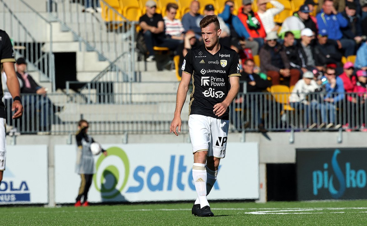 Tomas Hradecky palaa TPS:n riveihin