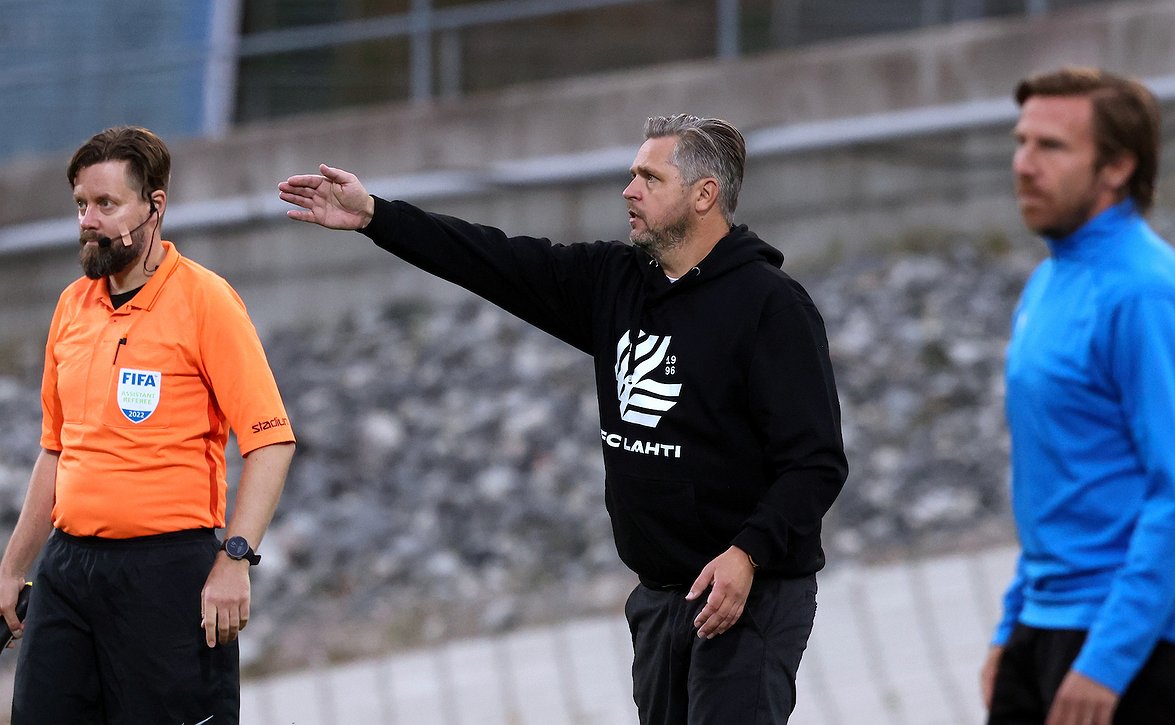 "Erityisesti hyökkäyspäähän haemme kiivaasti vahvistusta" - FC Lahti lähellä uusia sopimuksia