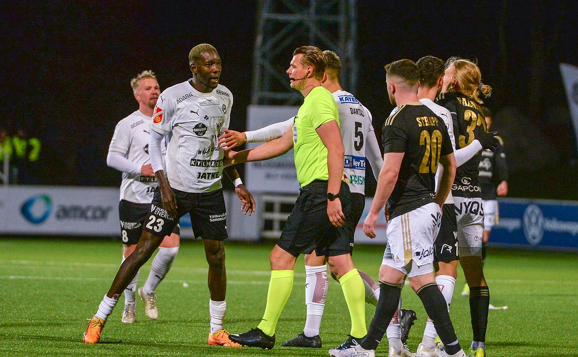 "Iso vuori kiivettävänä" - Haka lähtee ajamaan takaa SJK:n johtoa