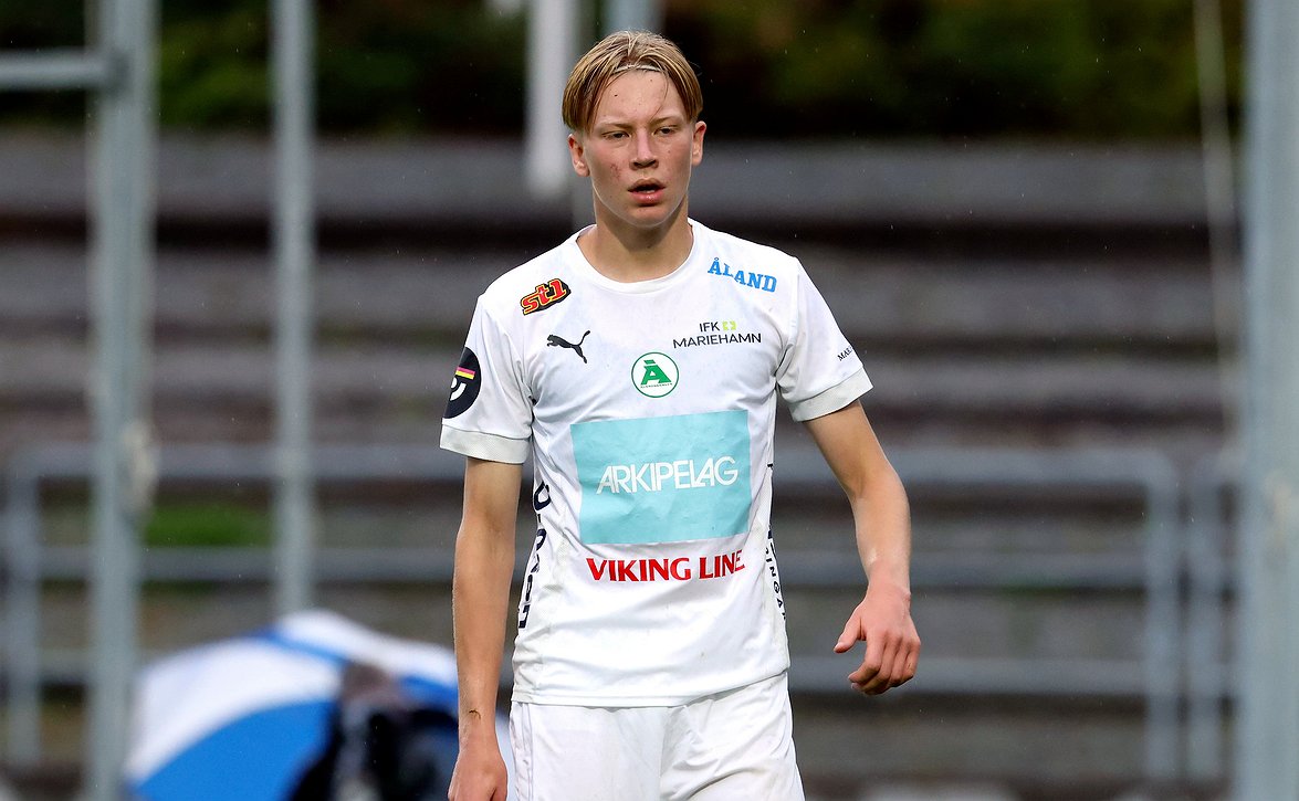 ​Arvid Bergvik on noussut IFK Mariehamnin profiilipelaajaksi – "Pelaan sillä tavalla kuin tiedän osaavani"