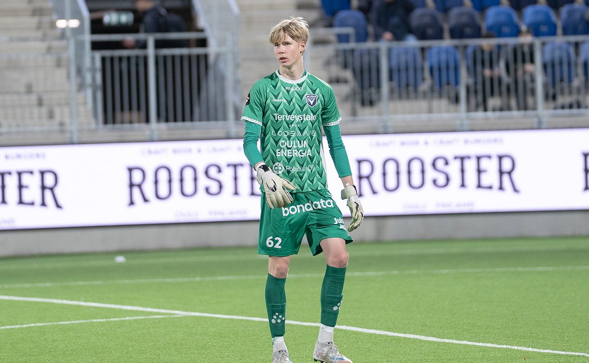 "Tiesin että pärjään, kun luotan itseeni" - Tobias Backman ei ujostellut komennusta AC Oulun maalille