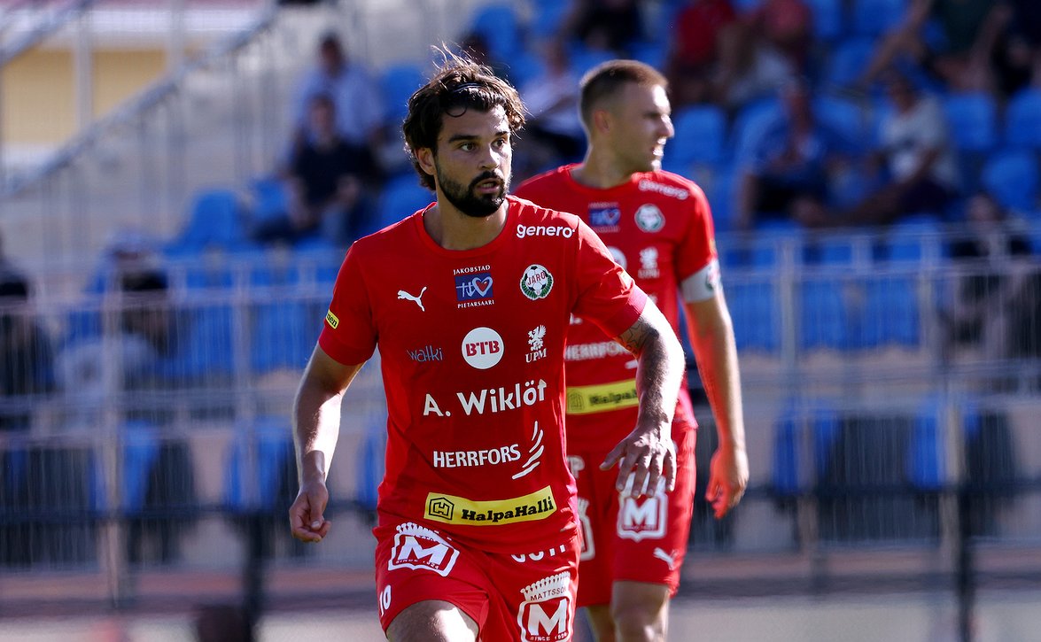 ​Ykkösliigassa iso ottelu Pietarsaaressa – nousutaistelu tiivistyy