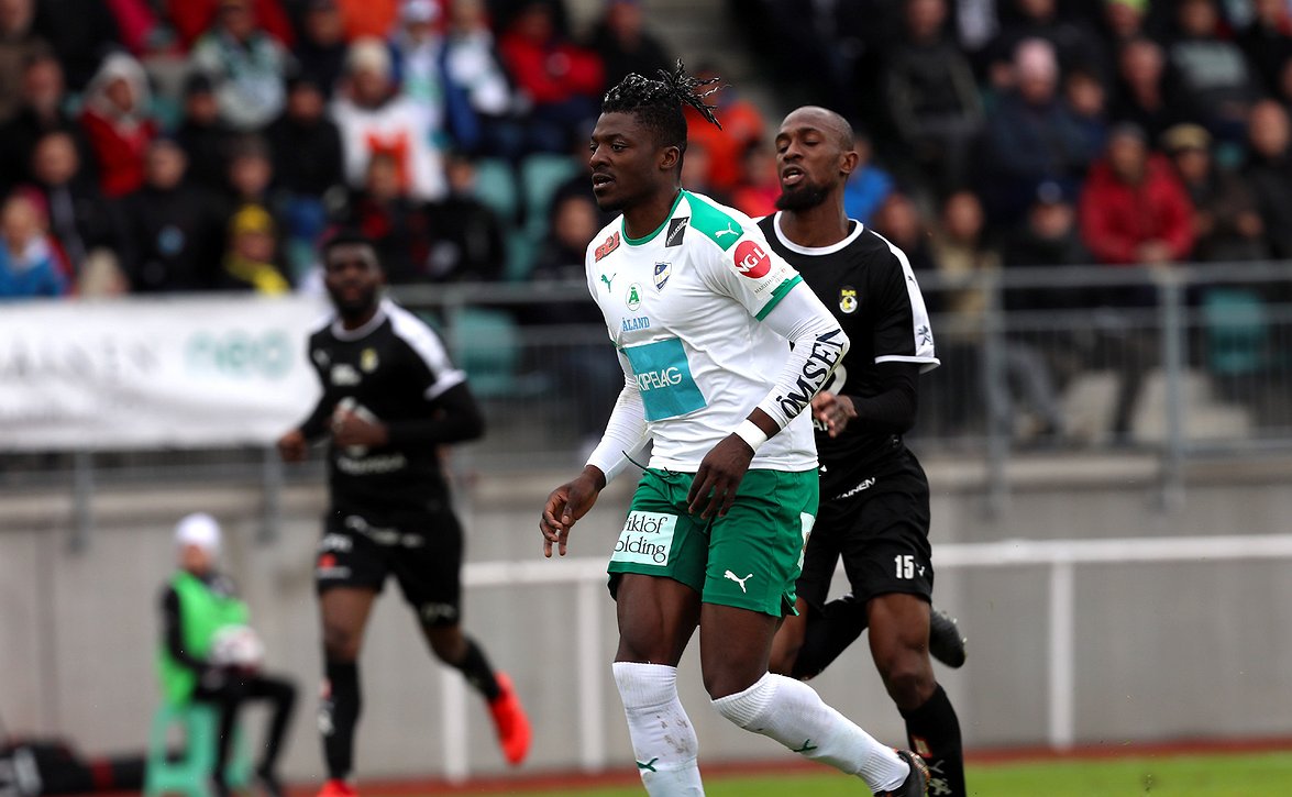 IFK Mariehamnille paha takaisku – "Totti" Mboma sivussa runkosarjan ratkaisuotteluista