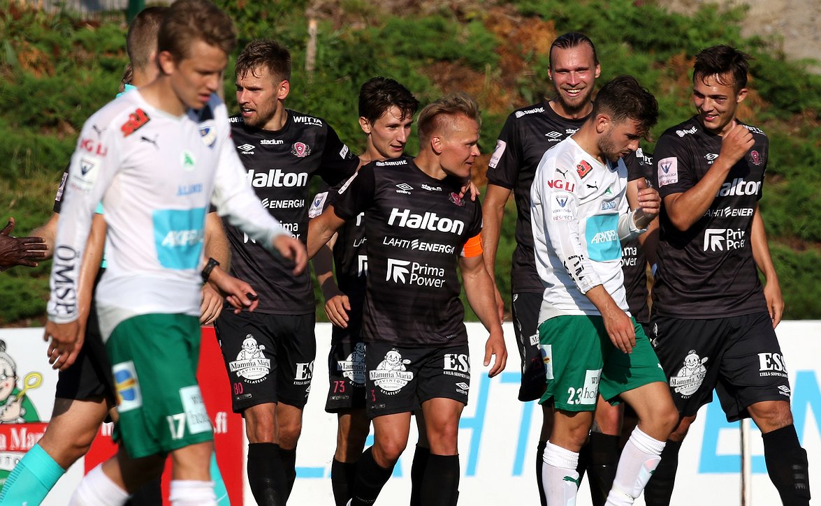 Kummin kanssa kympillä - FC Lahdella kampanja maanantain kotiottelussa