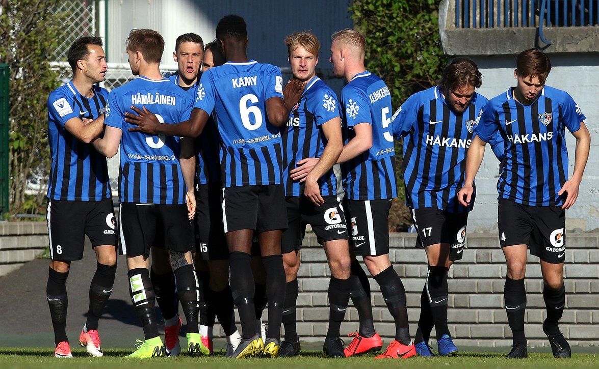 Interin perinteiset joulumyyjäiset 12.12. - tule myös kierrättämään varusteita