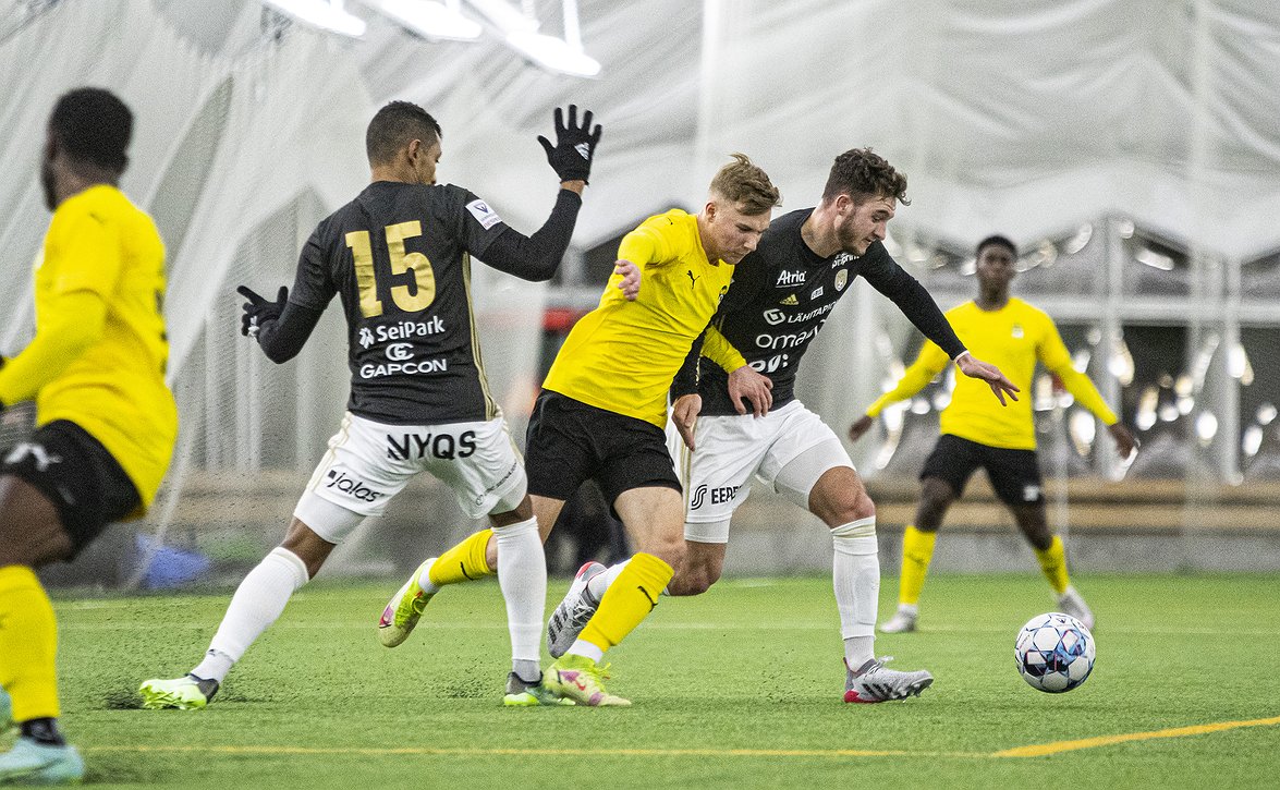 SJK haki voiton KuPS:sta kahdella loppuhetkien maalilla