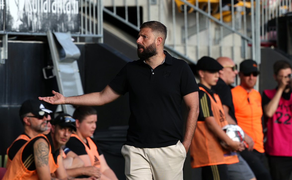 SJK valmis haastamaan HJK:n - "Lähdemme laittamaan pisteen vaikealle jaksolle"
