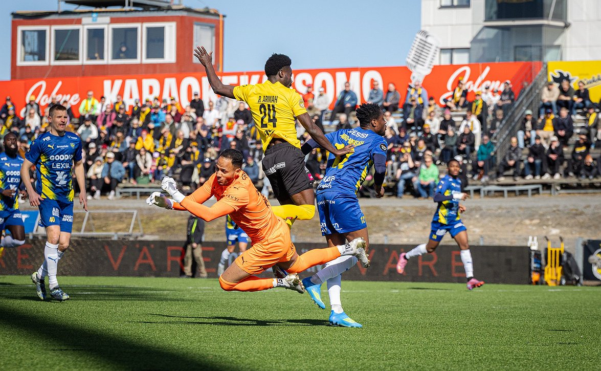 Ennakko: KuPS-HJK