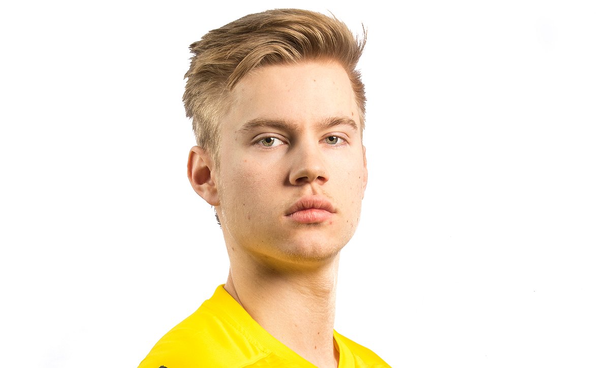 Oskari Sallinen KuPS:sta lainalle Ykkösen EIF:aan