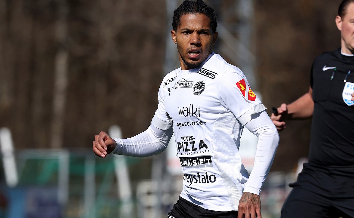 FC Hakan Parfitt-Williams maalin makuun MM-karsinnoissa