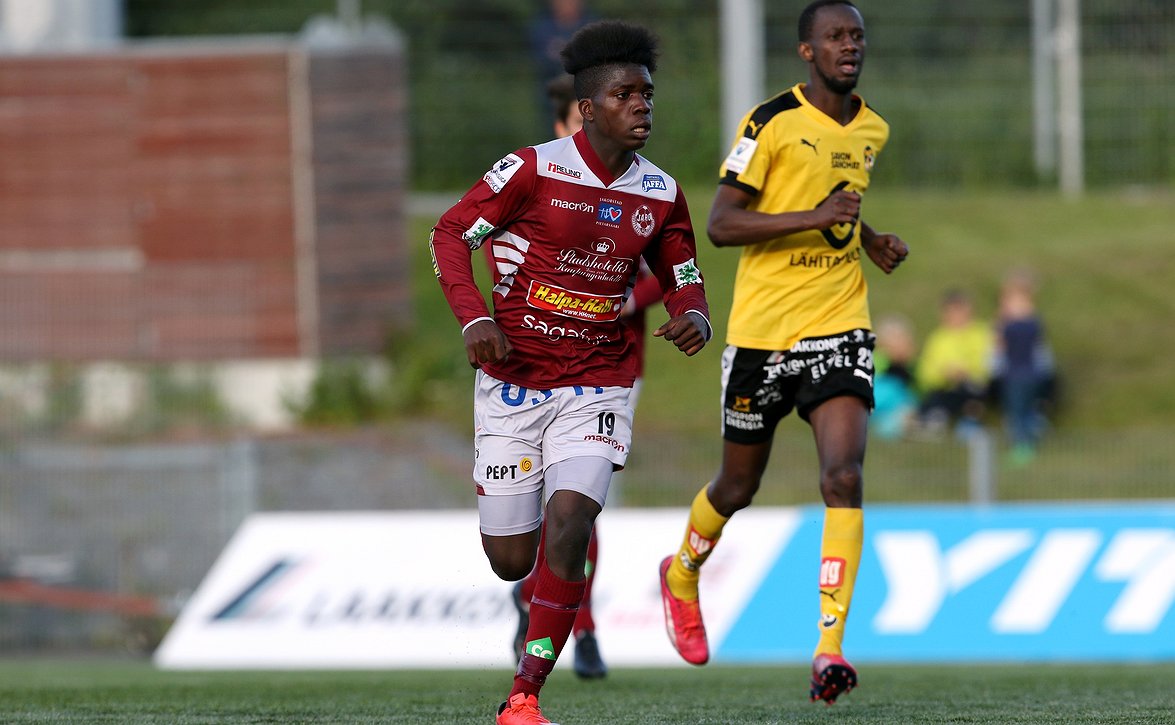 Serge Atakayi näytille Belgiaan 