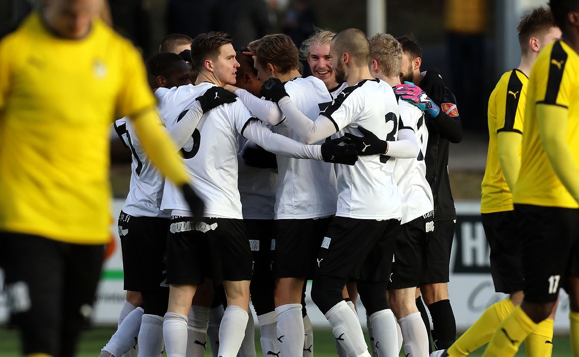 Cup hyvässä vauhdissa – 12 ottelua, 30 maalia tähän asti