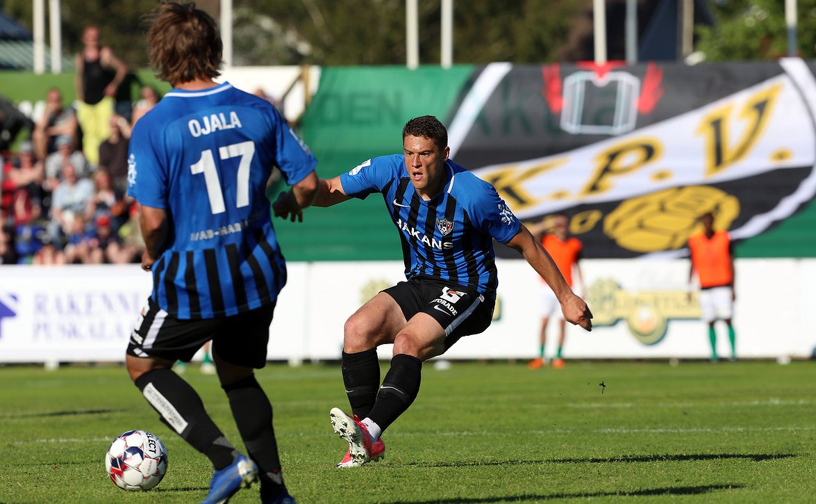 ”Meillä kolmella on isot egot” - Filip Valencic kommentoi FC Interin tehotrioa