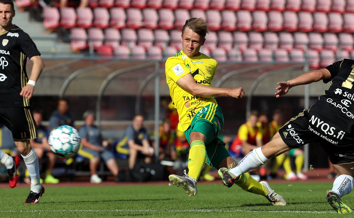 Naatan Skyttä ja Ilves solmivat jatkosopimuksen