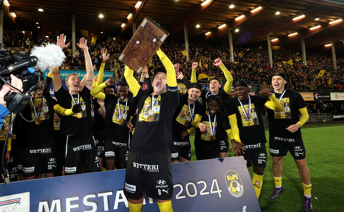 ​KuPS:lle uusi yleisöennätys – tuplamestaruus harvinaista herkkua