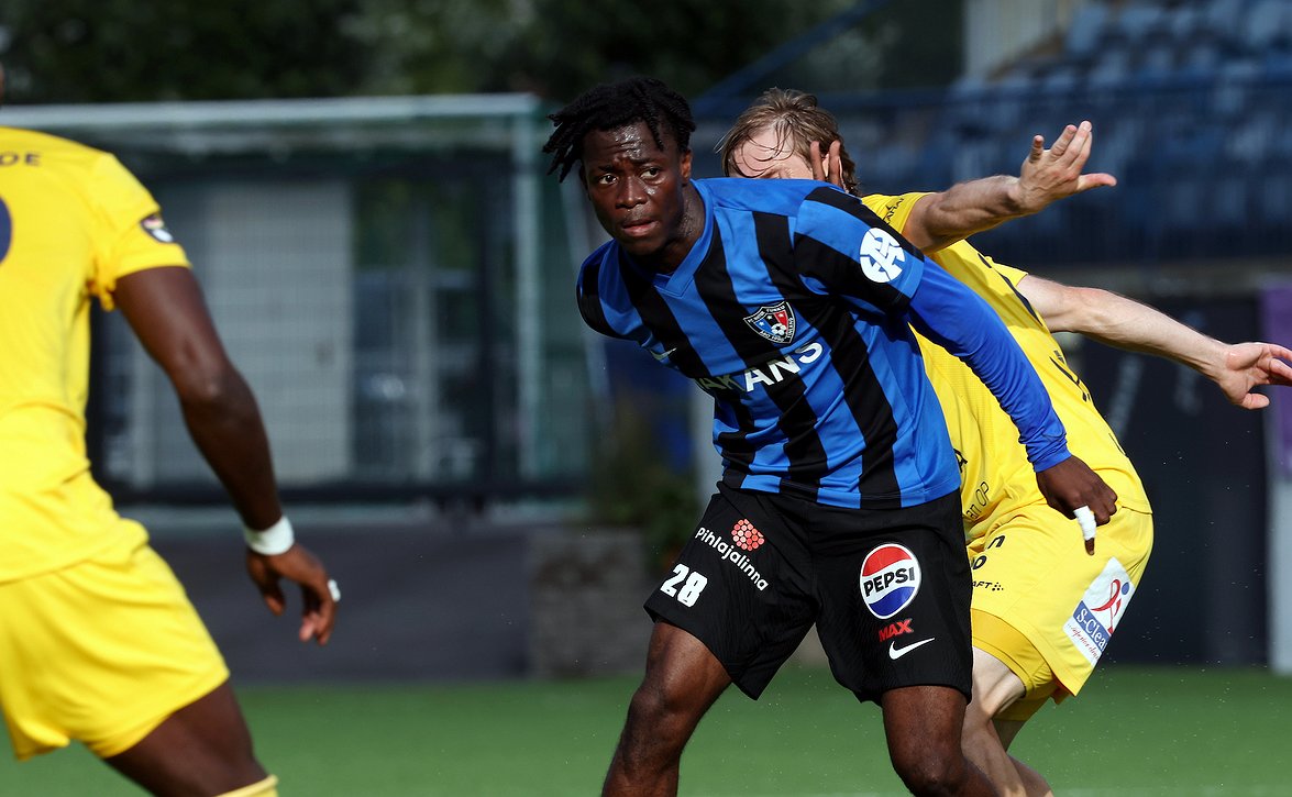 Axel Kouamelta terveiset Inter-kannattajille - "Uskokaa joukkuekavereihini, he hoitavat homman"
