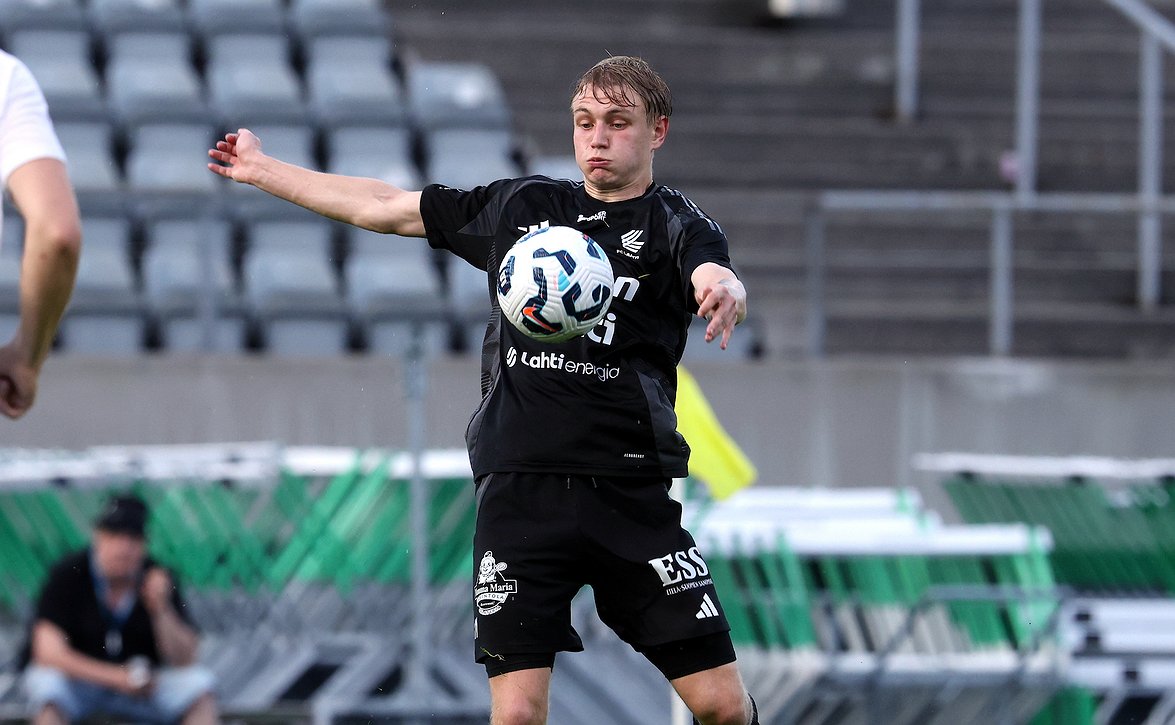 "Tärkeä sopimus meille" - Otso Koskinen jatkaa FC Lahden hyökkäyksessä