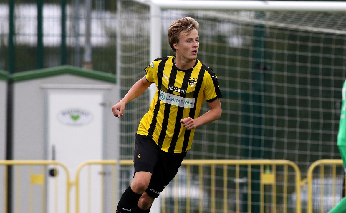 "Toivottavasti en tee ratkaisuosumaa" - Honka-puolustaja keskittyy oman maalin varjeluun
