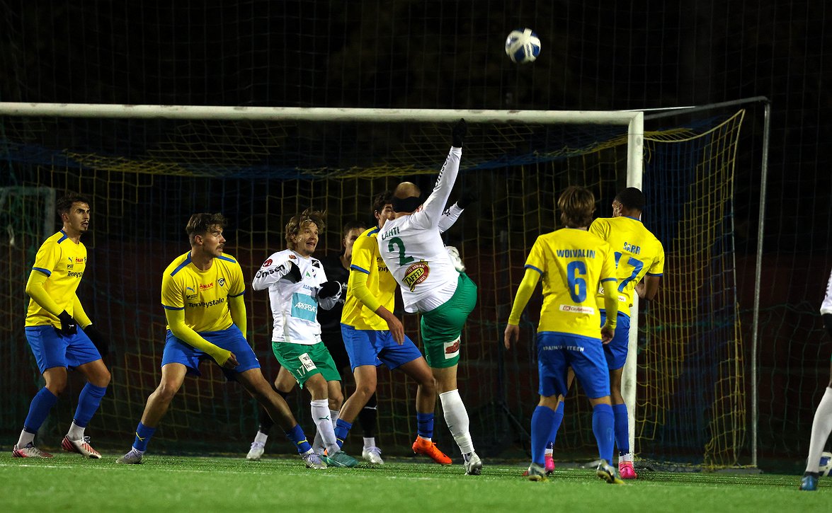 PK-35:n leirissä otettiin Gnistanin kaataminen maltilla vastaan
