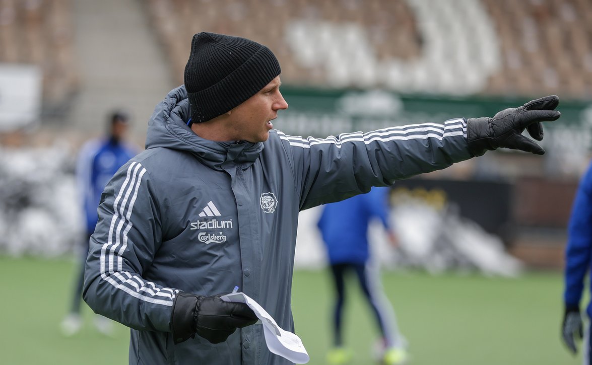 "Tasapainoinen ottelu loppuminuutteja lukuun ottamatta" - HJK:n otteet tyydyttivät Ossi Virtaa
