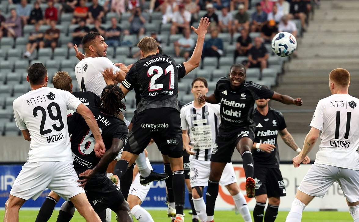 "Olemme tehneet asioita aika hyvin" - FC Lahti jatkaa Ykkösliigan kärjessä