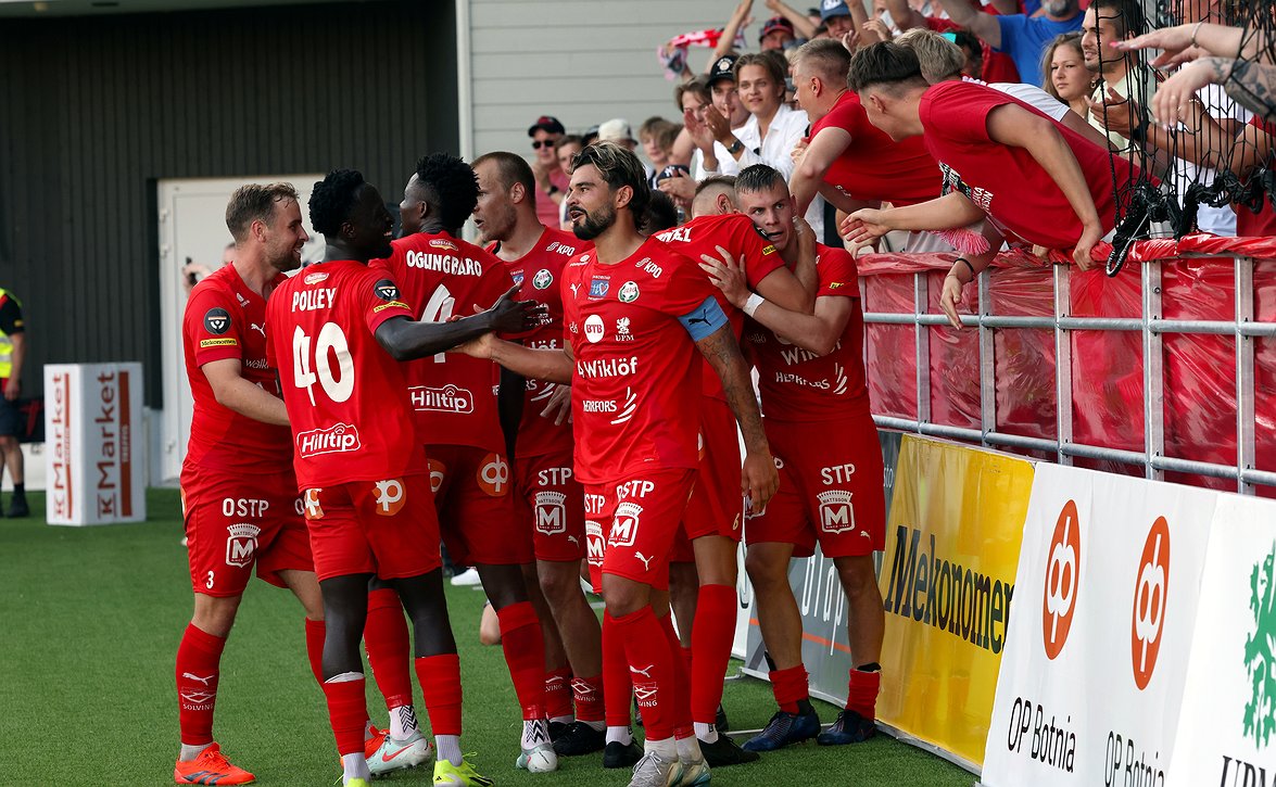 Jaro vahvisti hyökkäystään lupauksella - monipuolinen Kaius Hardén sopimukseen