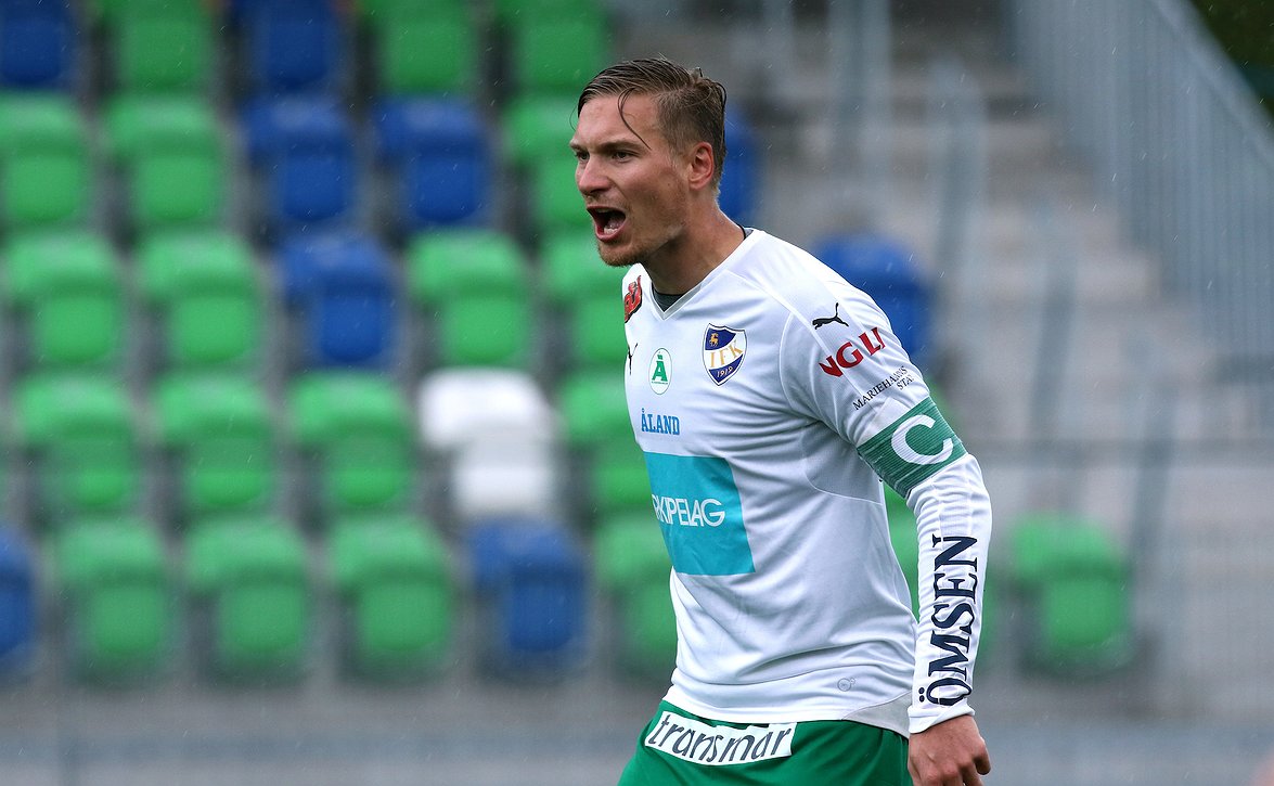 Huuhkajiin yhdeksän Veikkausliigapelaajaa