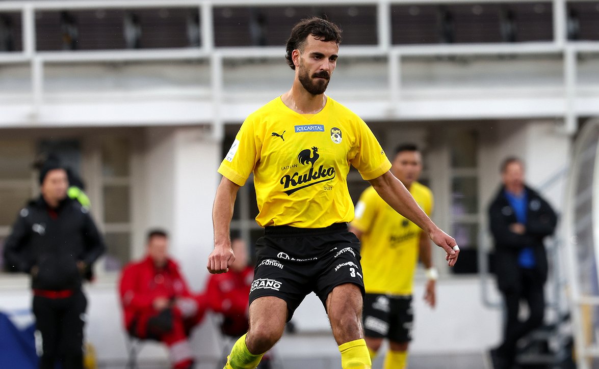 Huuhkajat taipui Virolle niukasti