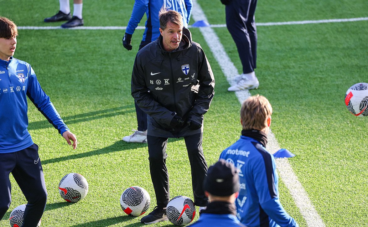 "Kyltymätön joukkueemme haluaa lisää" - Pikkuhuuhkajat kohtaa Ukrainan sunnuntai-iltana