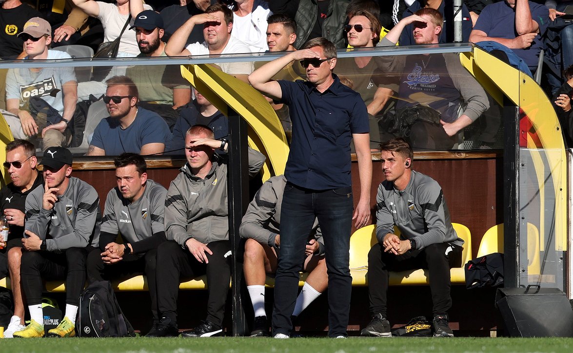 "Kopissa on tulokseen todella pettynyt joukkue" - Honka kaatui Metroderbyssä taistellen