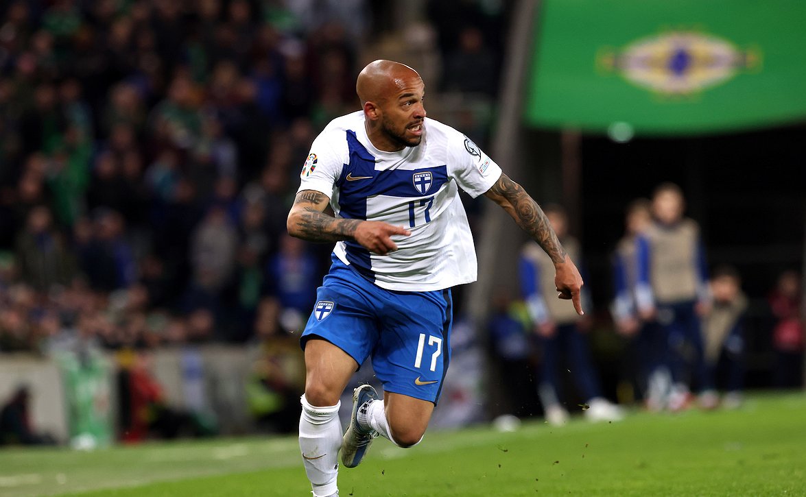 Nikolai Alholla hyvät muistot Jani Honkavaarasta: "Tosi hyvä äidinkielen maikka"