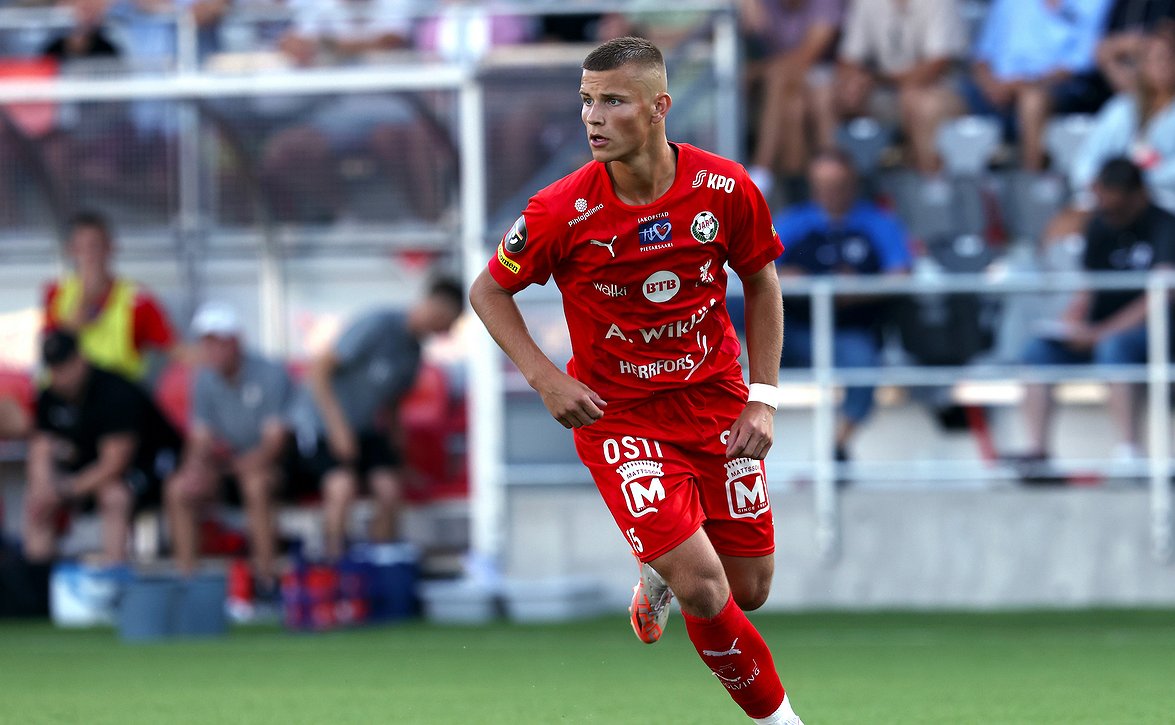 ​Jaro-luotsi Jens Karlsson odottaa pelillisesti parempaa – "Ei se mitään kaunista ollut"