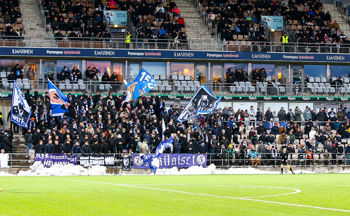 HJK perjantaina kohti Vaasaa - kannattajia lauantaiksi tulossa kaksi bussillista