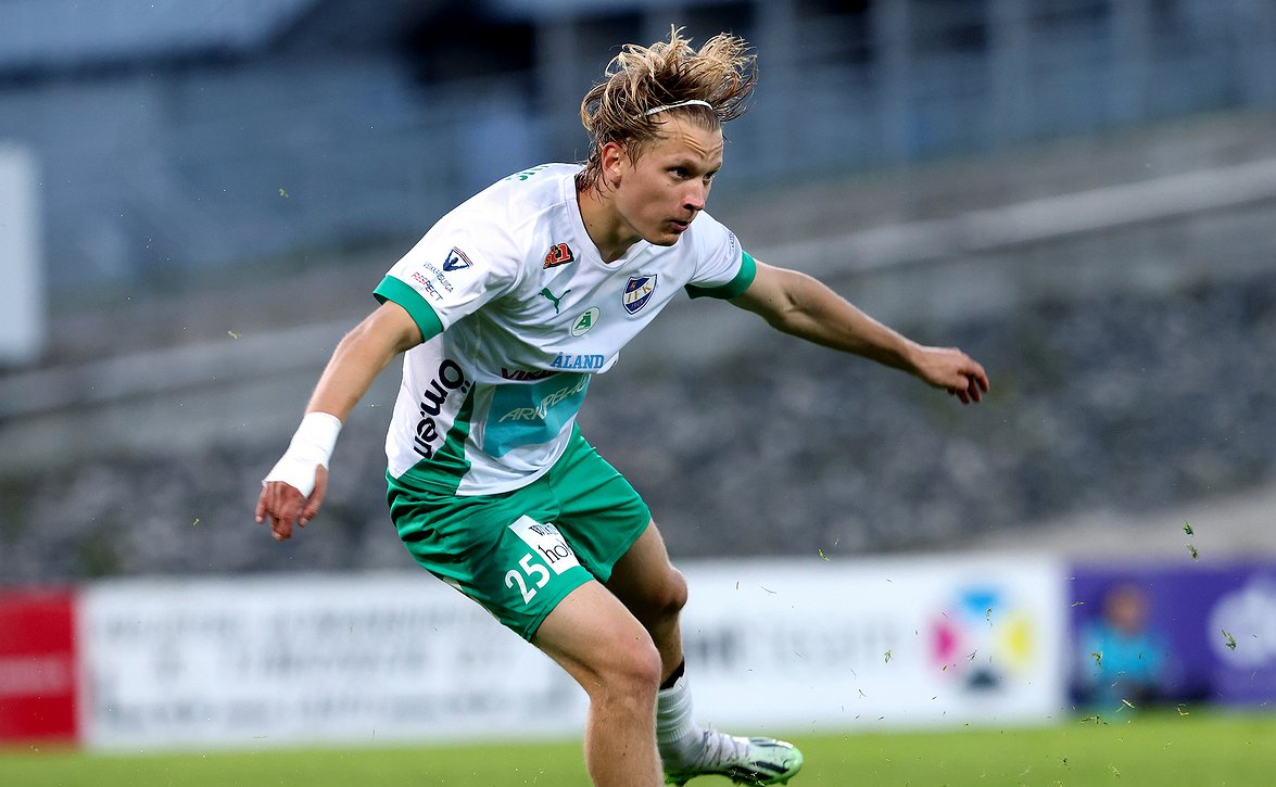 ​Tuore Ilves-hankinta Kalle Wallius odottaa Djurgården-ottelua – "Tasoa mittaamaan"