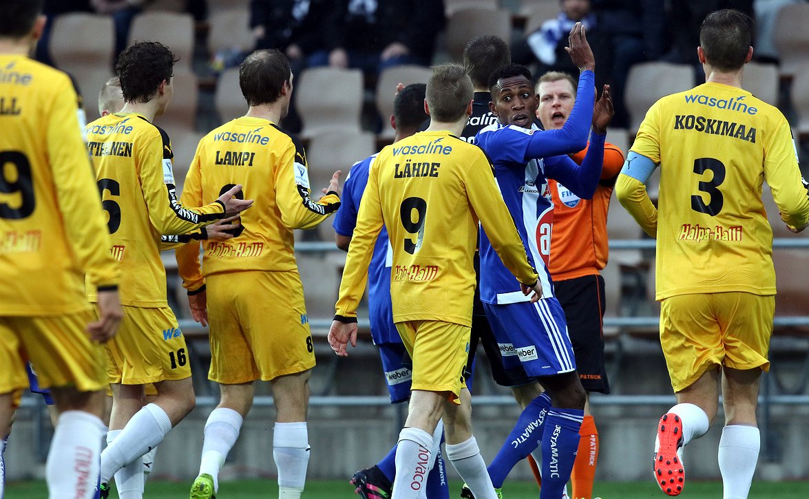 Viitikko: "Kapuloita Klubin rattaisiin"