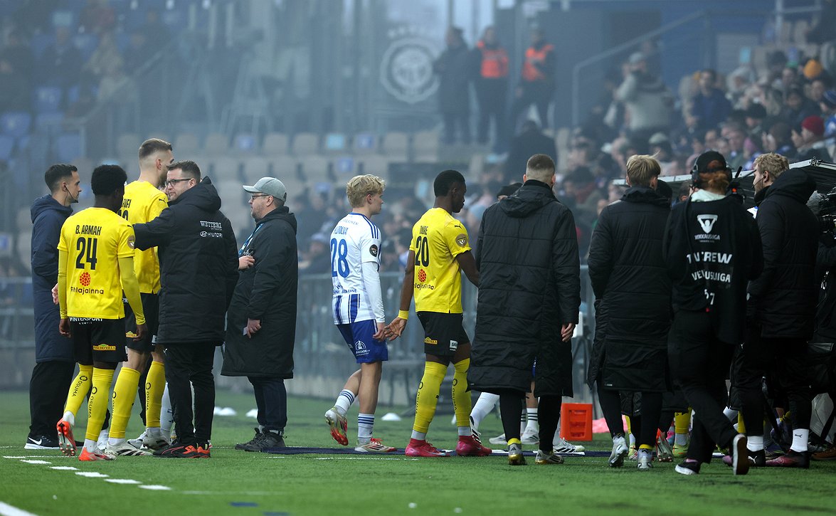 ​HJK pahoittelee ottelun keskeytystä ja tuomitsee jyrkästi häiriökäytöksen