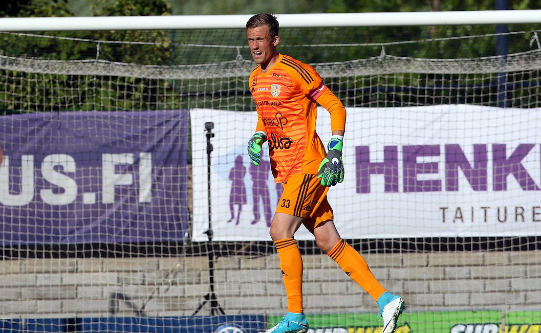 ​SJK:n pelipaitaharvinaisuuksia huutokauppaan - yli 70 paitaa vuosien varrelta huudettavissa