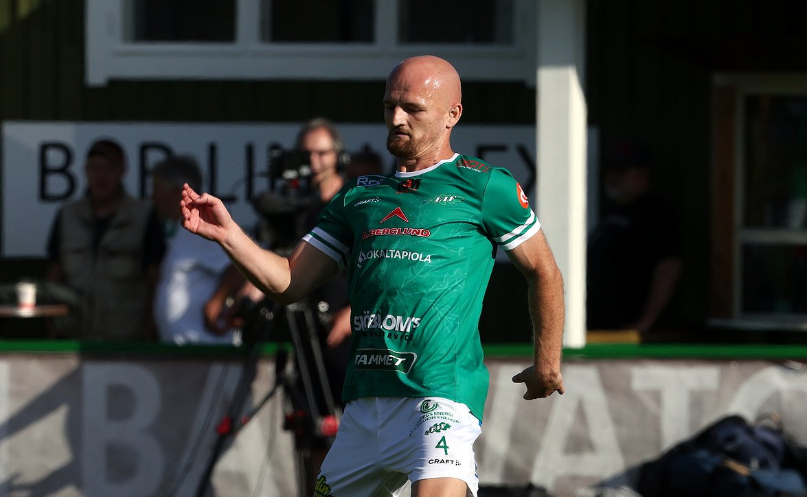 ​"Meillä ei ole mitään paineita" – EIF-toppari Arian Kabashi valmis haastamaan HJK:n