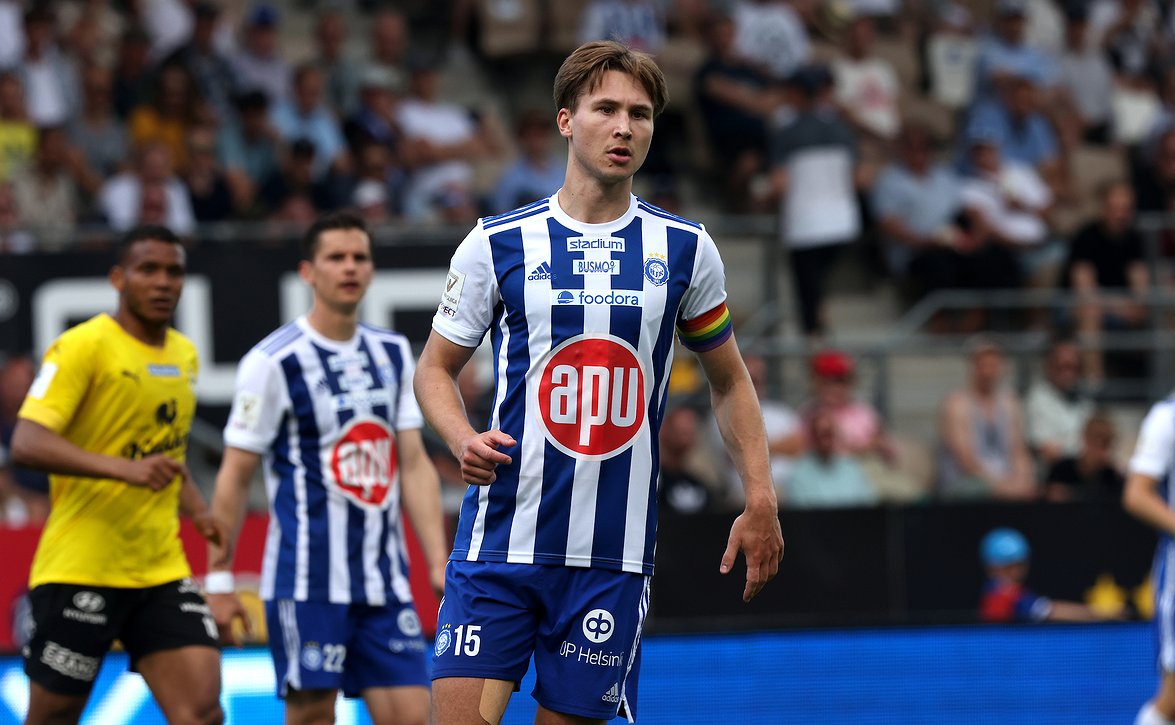 Miro Tenho kantaa ylpeänä HJK:n kapteeninnauhaa – ”Olen kuitenkin turkulainen”