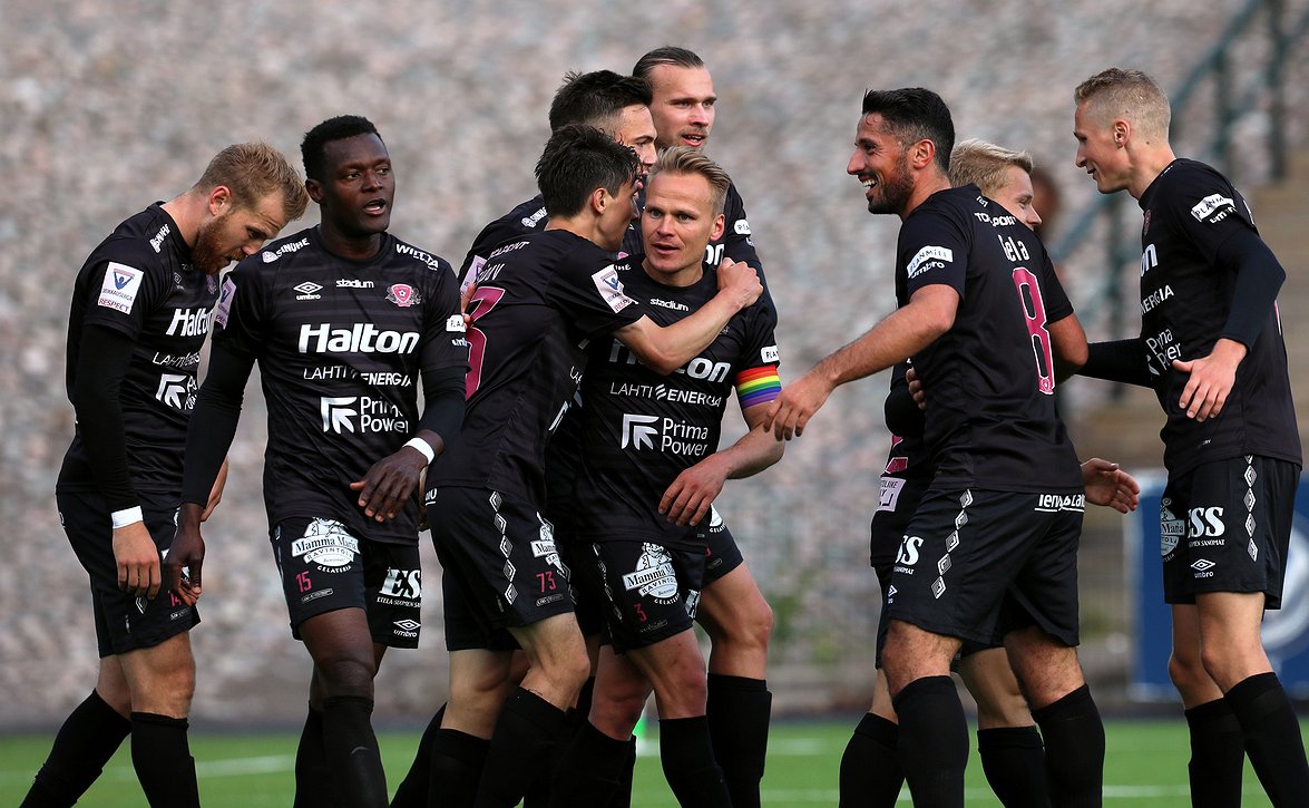"Vastustajalla on paineet" - FC Lahti voitto mielessä HJK-otteluun