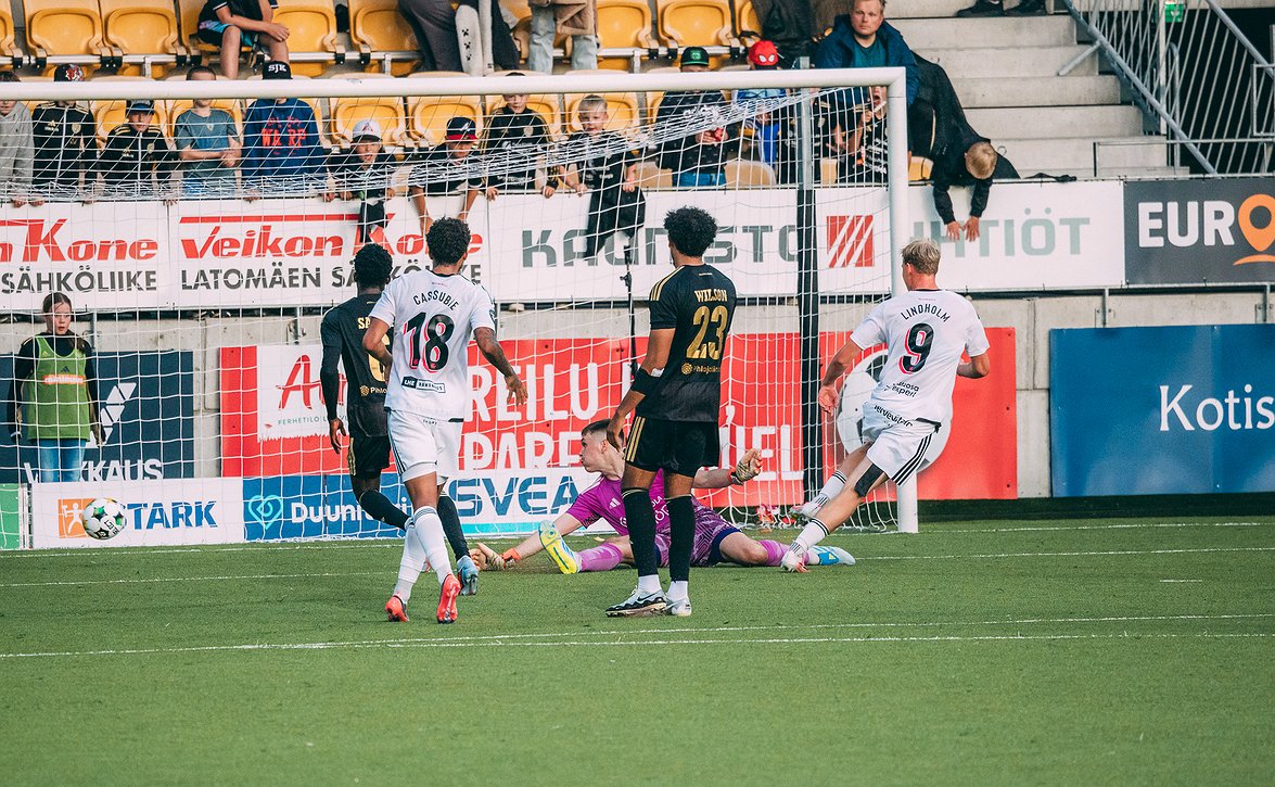 "Vaikeuksien kautta voittoon" - FC Lahti nousi tukalasta asemasta pisteille