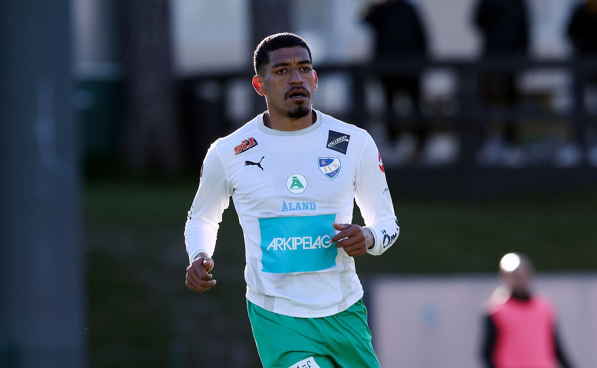 IFK Mariehamn nousi mukaan keskikastin kamppailuun (IFK Mariehamn-FC Haka 2-0)