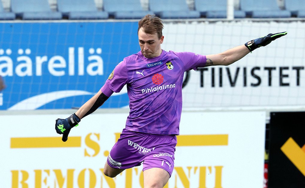 ​KuPS kaatui saappaat jalassa vajaamiehisenä